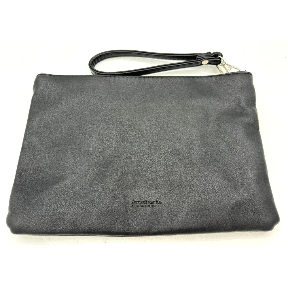 stradivarius wristlet accessory
